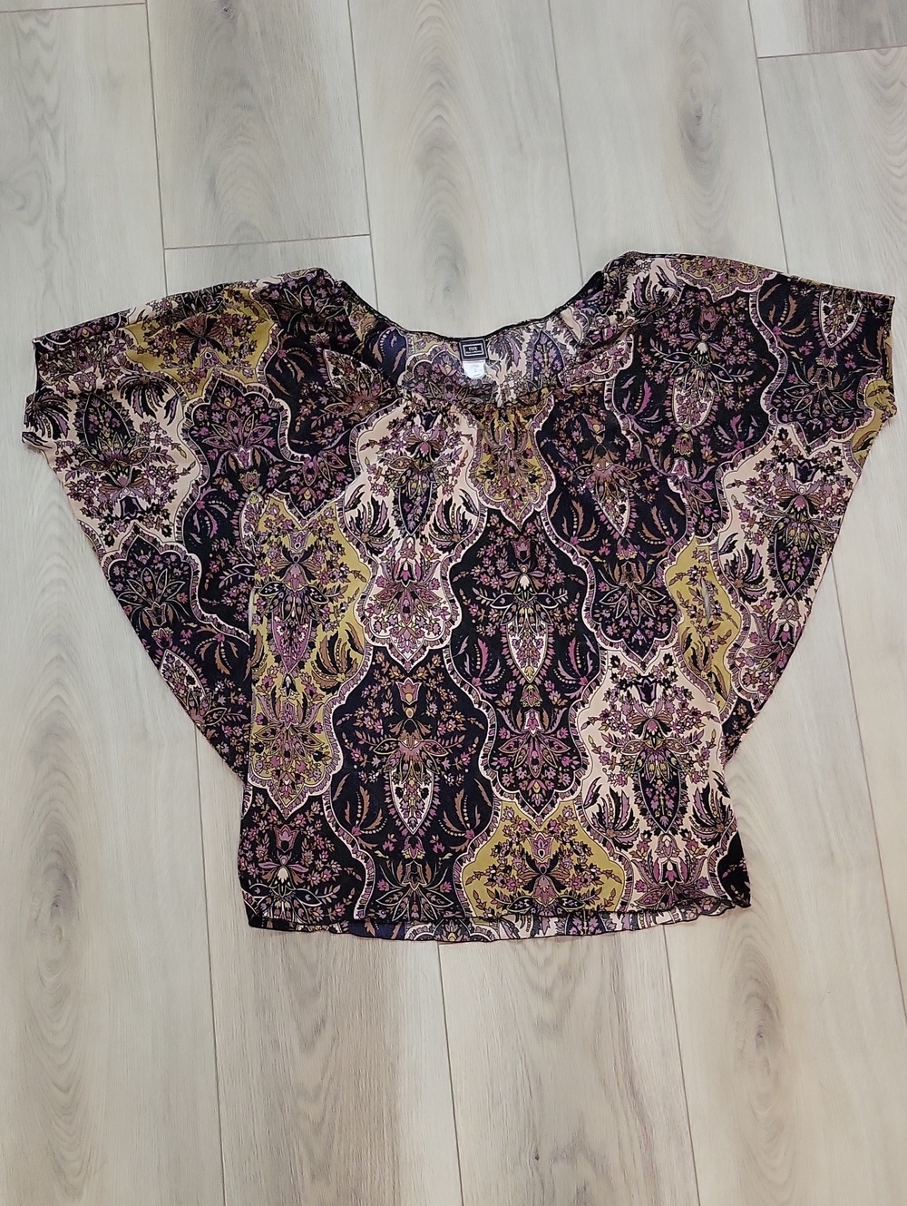 Boho Print Flutter Sleeve Top - Black & Pink